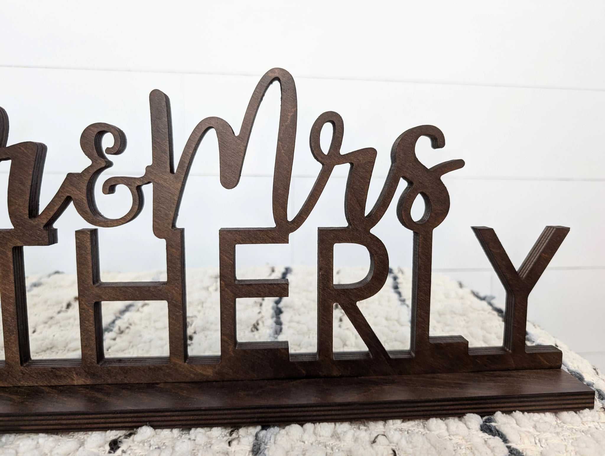 Last Name Sign - Mr & Mrs