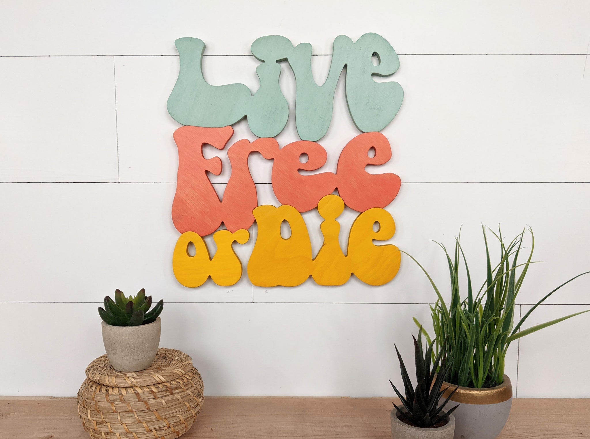 Live Free or Die Groovy Font